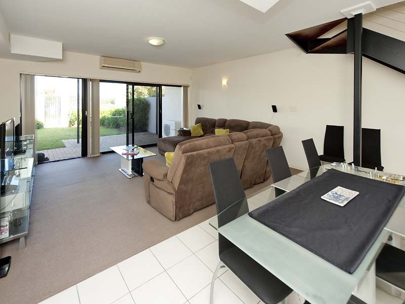 2/152 Great Eastern Highway, Ascot WA 6104