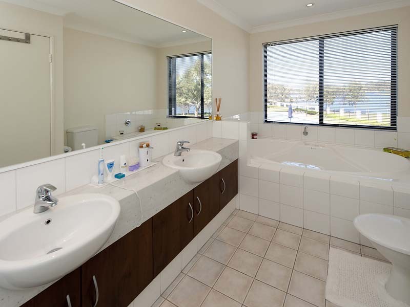 2/152 Great Eastern Highway, Ascot WA 6104