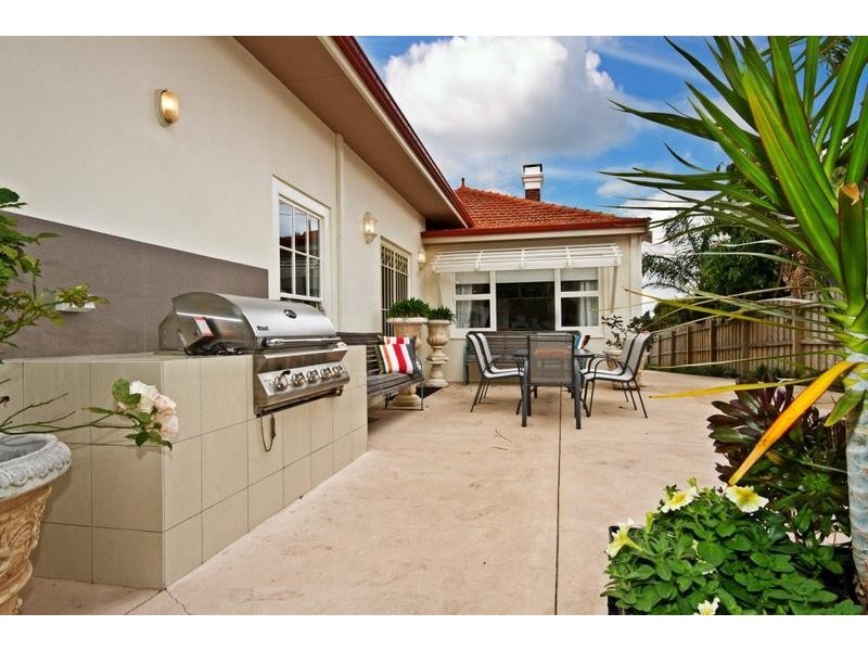 102 Whatley Crescent, Maylands WA 6051