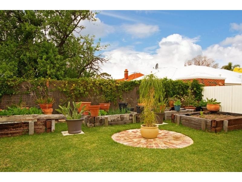 102 Whatley Crescent, Maylands WA 6051