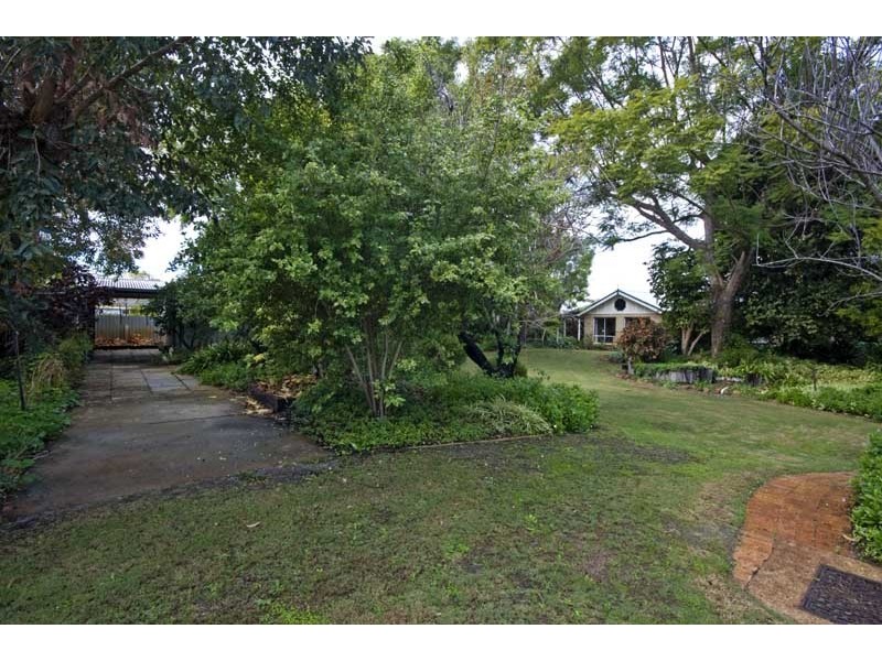 4 Hobart Street, Bayswater WA 6053