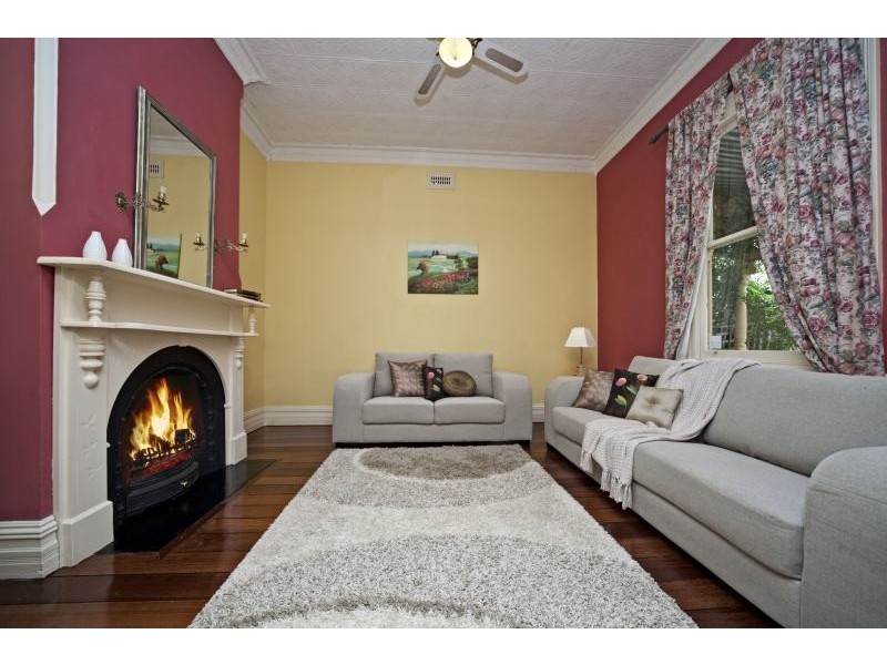 102 Railway Parade, Bayswater WA 6053