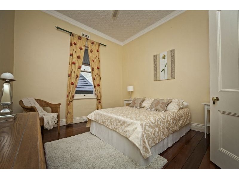 102 Railway Parade, Bayswater WA 6053