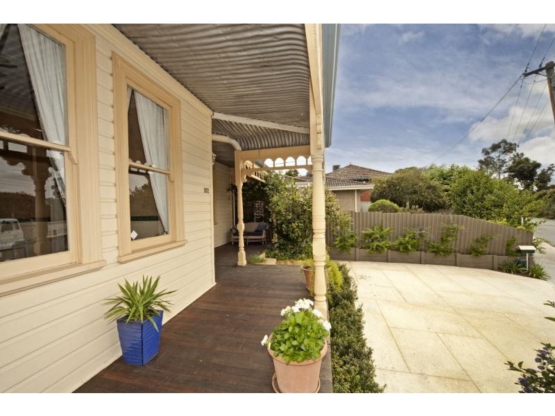 102 Railway Parade, Bayswater WA 6053