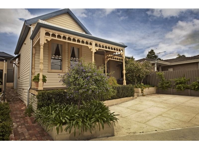 102 Railway Parade, Bayswater WA 6053