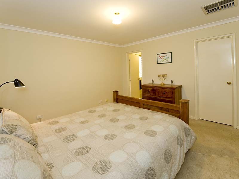 6 Firby Street, Cloverdale WA 6105