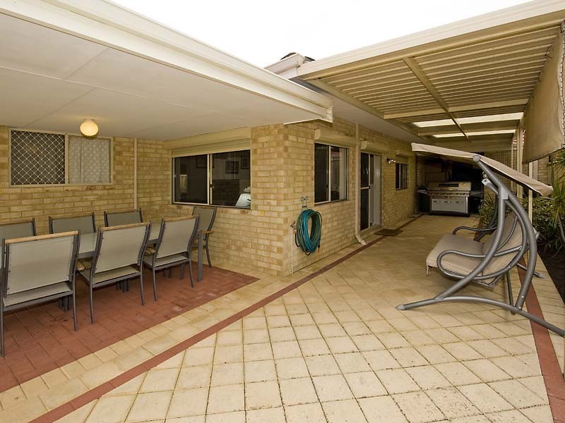 6 Firby Street, Cloverdale WA 6105
