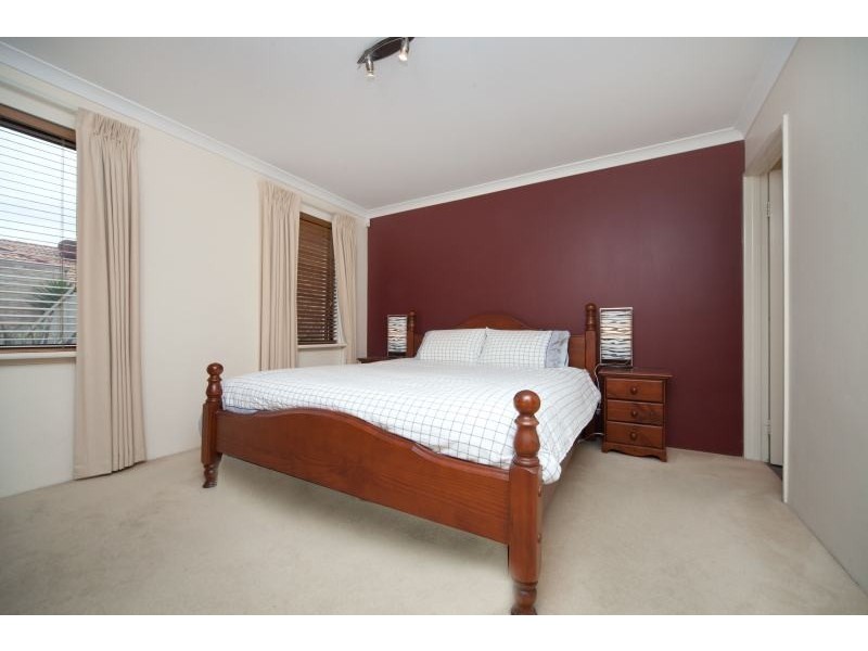 8 Digwood Close, Bayswater WA 6053