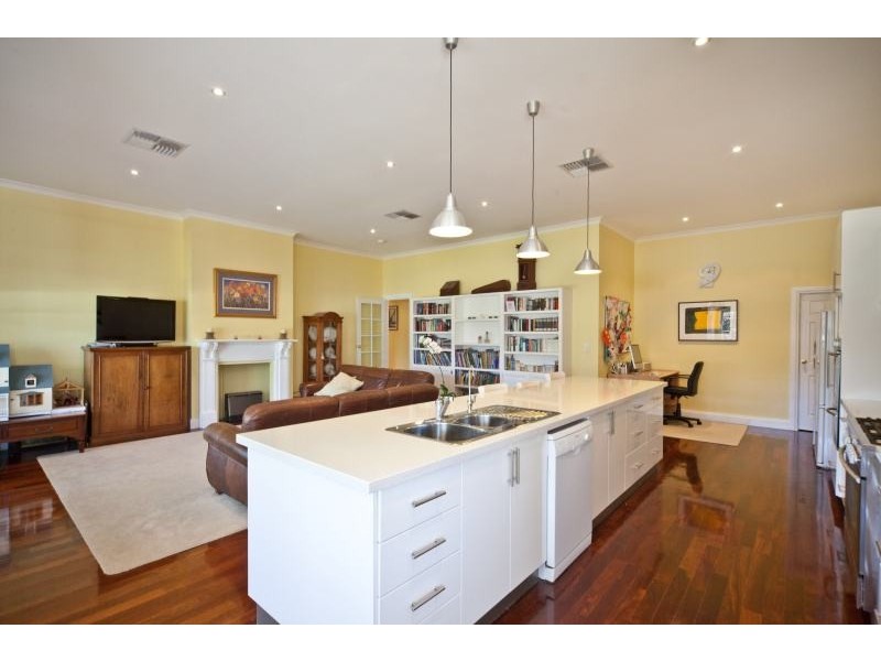 22 Traylen Road, Bayswater WA 6053