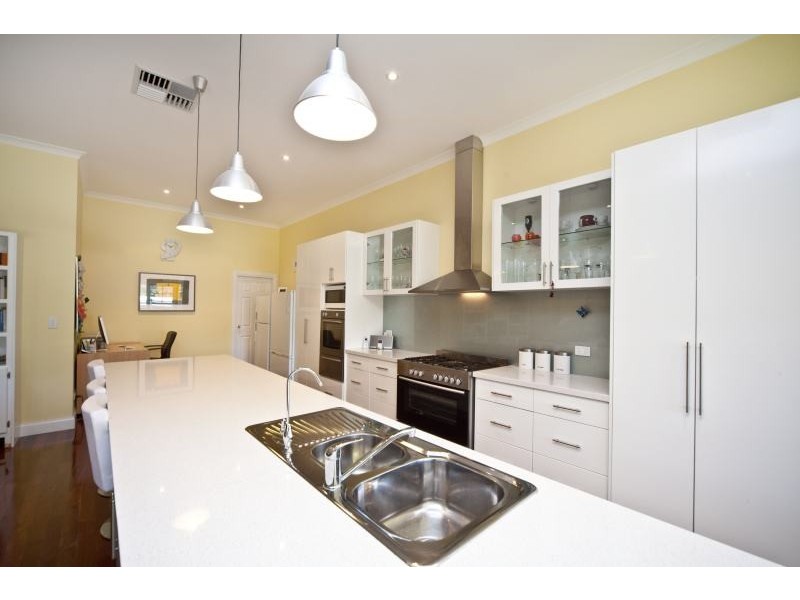 22 Traylen Road, Bayswater WA 6053