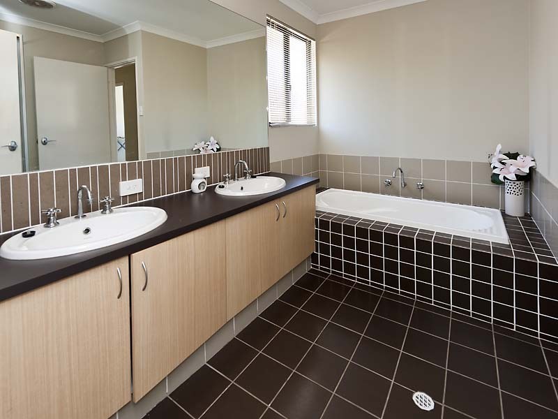 102 Keymer Street, Belmont WA 6104