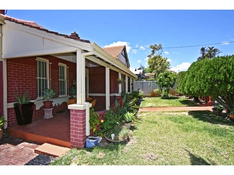 154 Eighth Avenue, Inglewood WA 6052