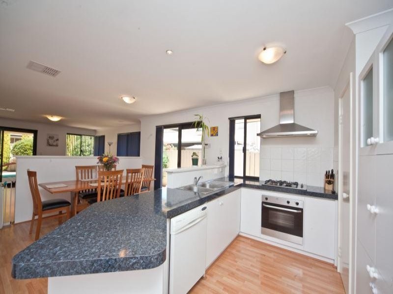 56 Wright Crescent, Bayswater WA 6053