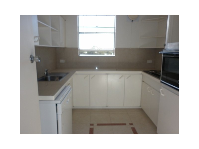 35/40 Pollard, Glendalough WA 6016