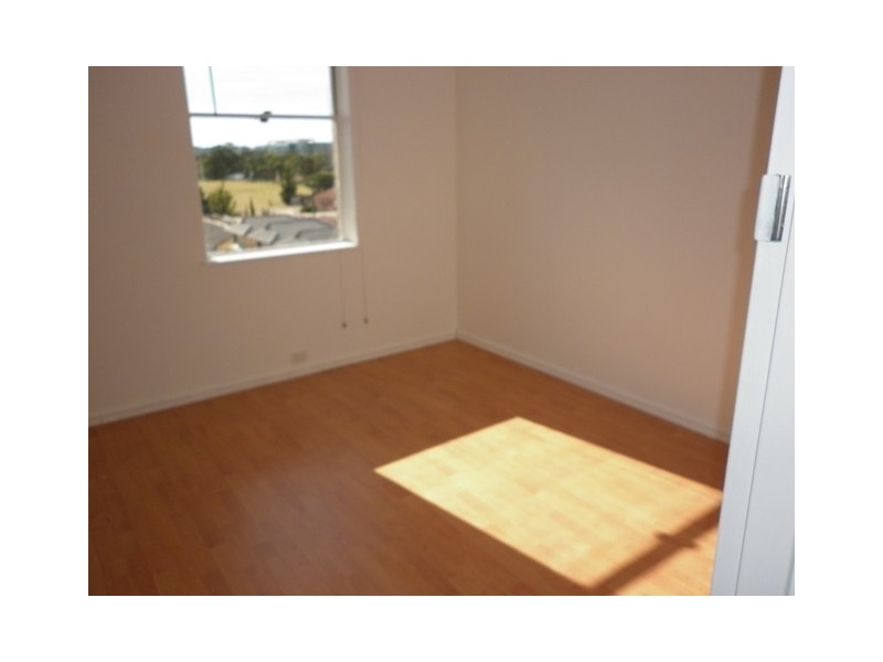 35/40 Pollard, Glendalough WA 6016