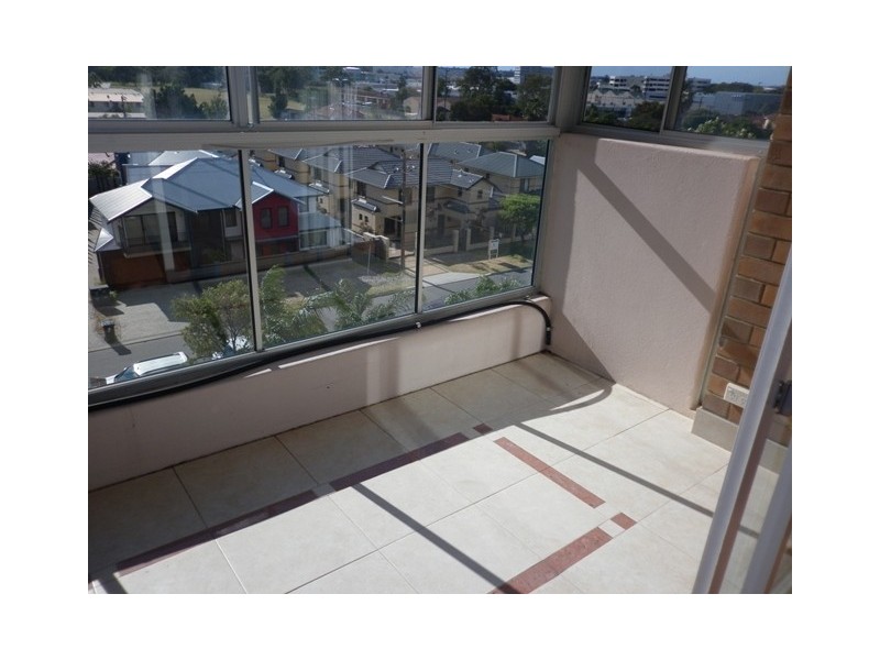 35/40 Pollard, Glendalough WA 6016