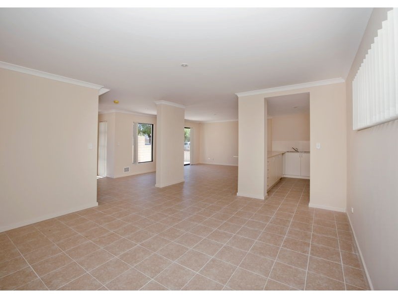 2/105 Gladstone Road, Rivervale WA 6103