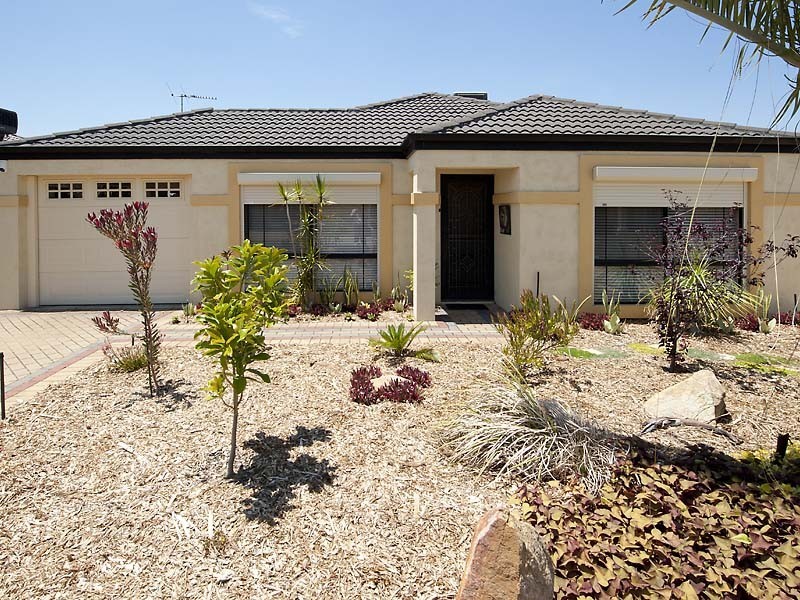 22 Estcourt Road, Redcliffe WA 6104