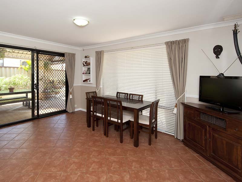 22 Estcourt Road, Redcliffe WA 6104