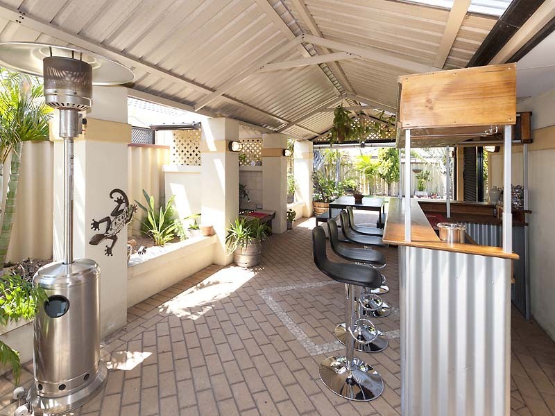 22 Estcourt Road, Redcliffe WA 6104