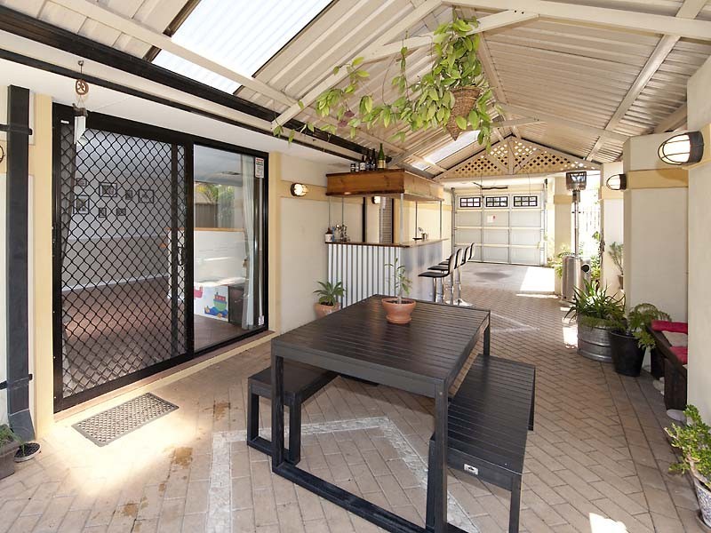 22 Estcourt Road, Redcliffe WA 6104