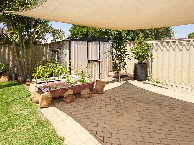 22 Estcourt Road, Redcliffe WA 6104