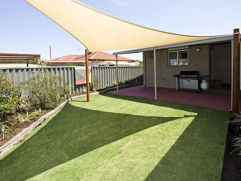 5 Gilroy Street, Cloverdale WA 6105