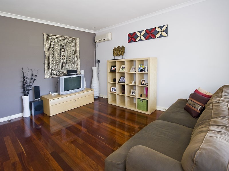 5 Gilroy Street, Cloverdale WA 6105