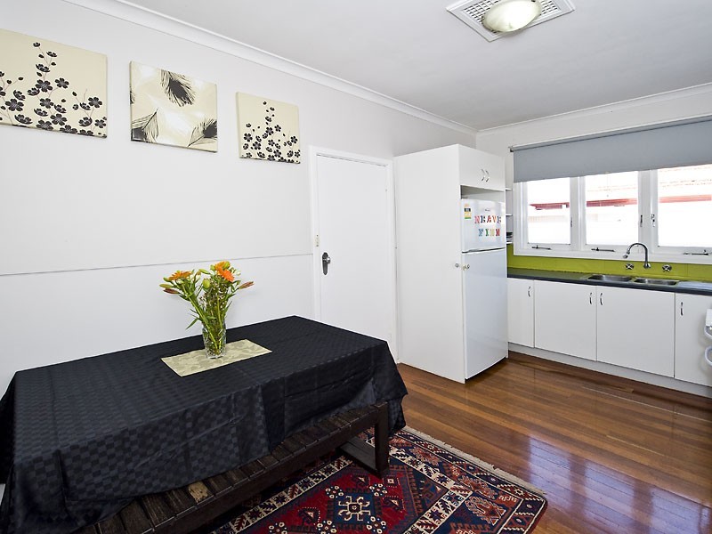 5 Gilroy Street, Cloverdale WA 6105