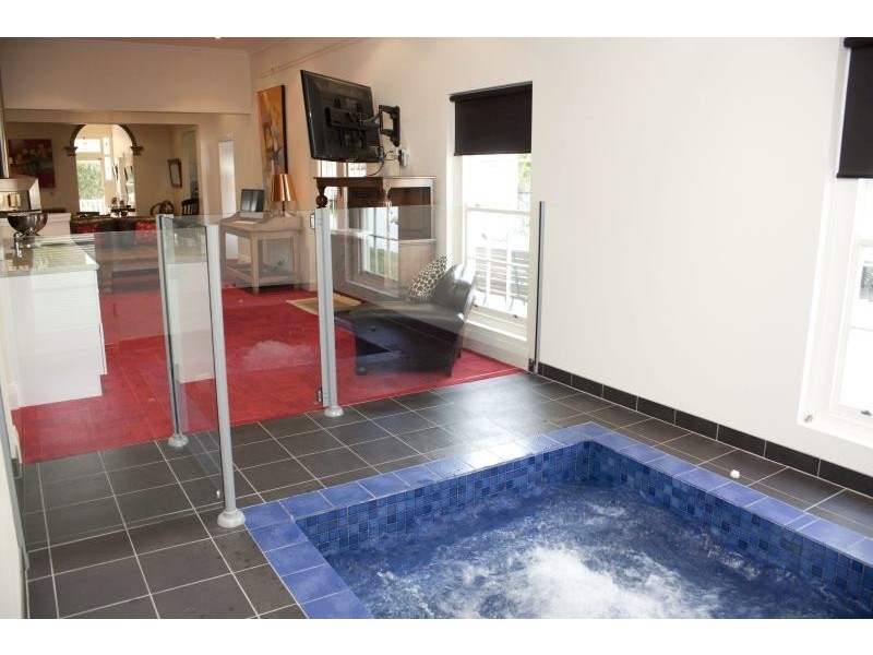 102 Whatley Crescent, Maylands WA 6051