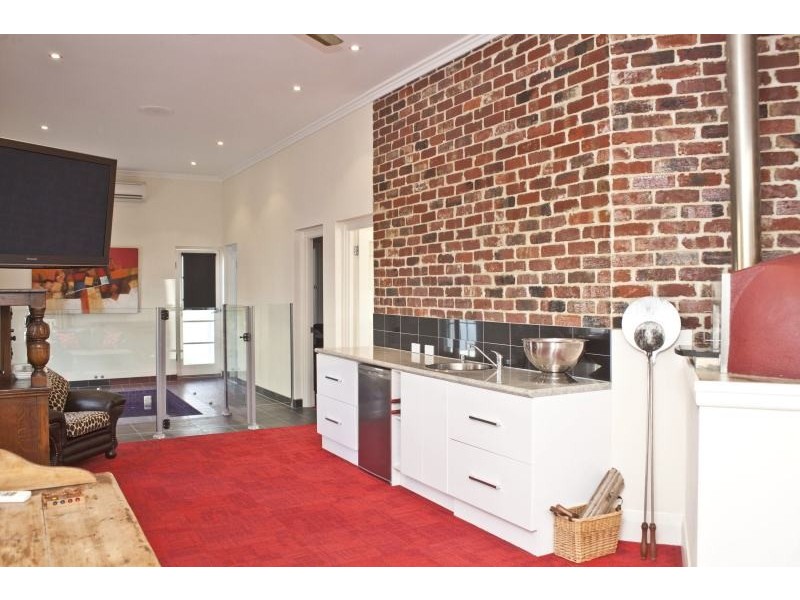 102 Whatley Crescent, Maylands WA 6051