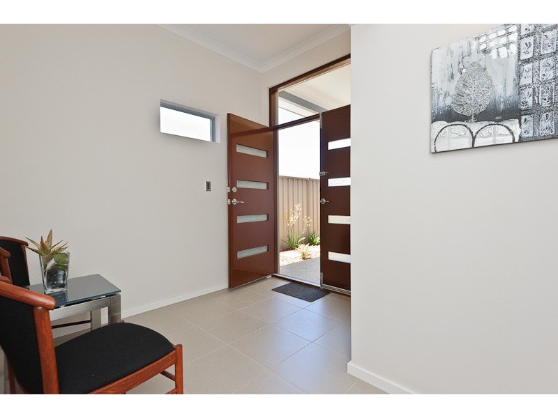 92 Wellington Road, Dianella WA 6059