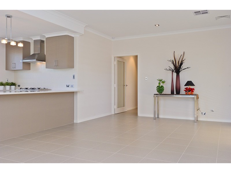 92 Wellington Road, Dianella WA 6059