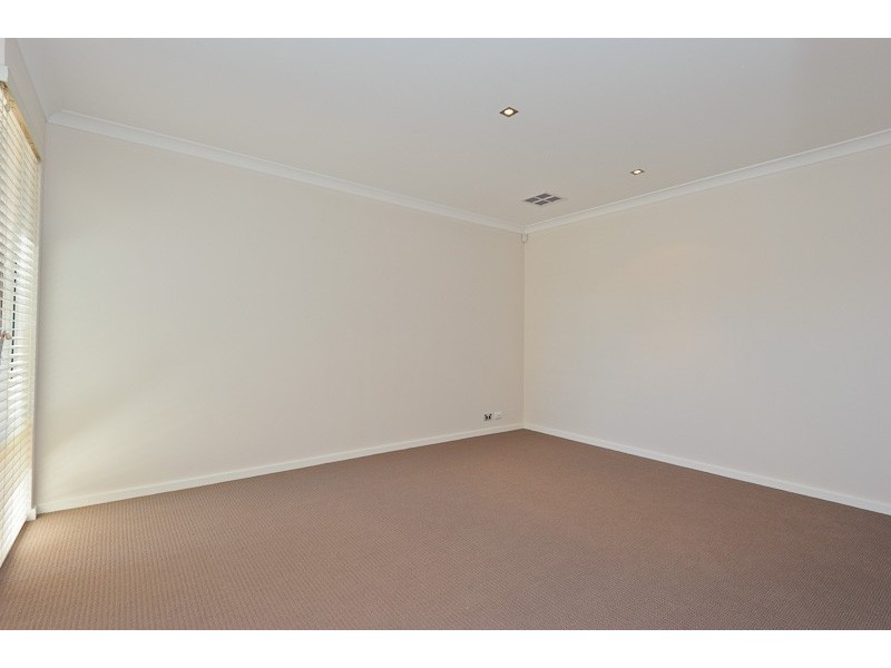 92 Wellington Road, Dianella WA 6059