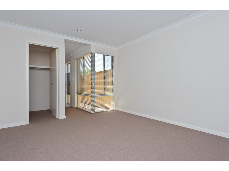 92 Wellington Road, Dianella WA 6059