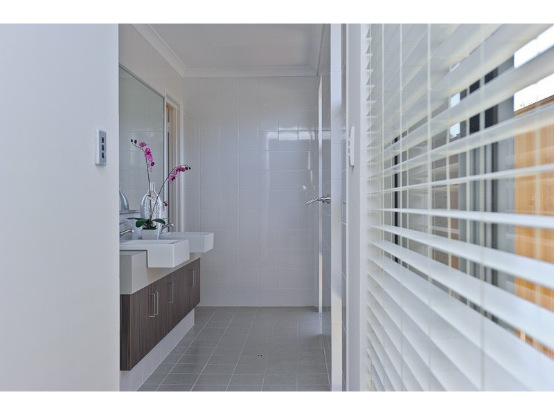 92 Wellington Road, Dianella WA 6059