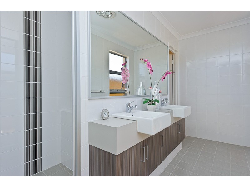 92 Wellington Road, Dianella WA 6059