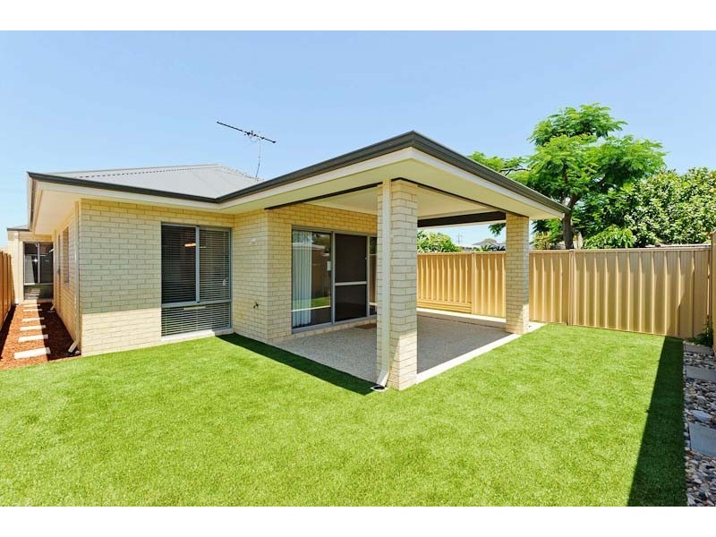 92 Wellington Road, Dianella WA 6059