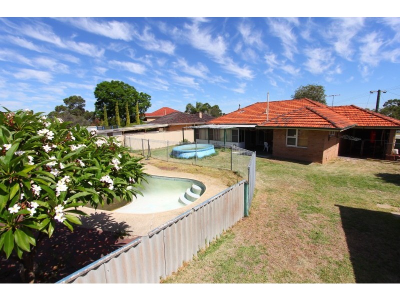 59 Howes Crescent, Dianella WA 6059