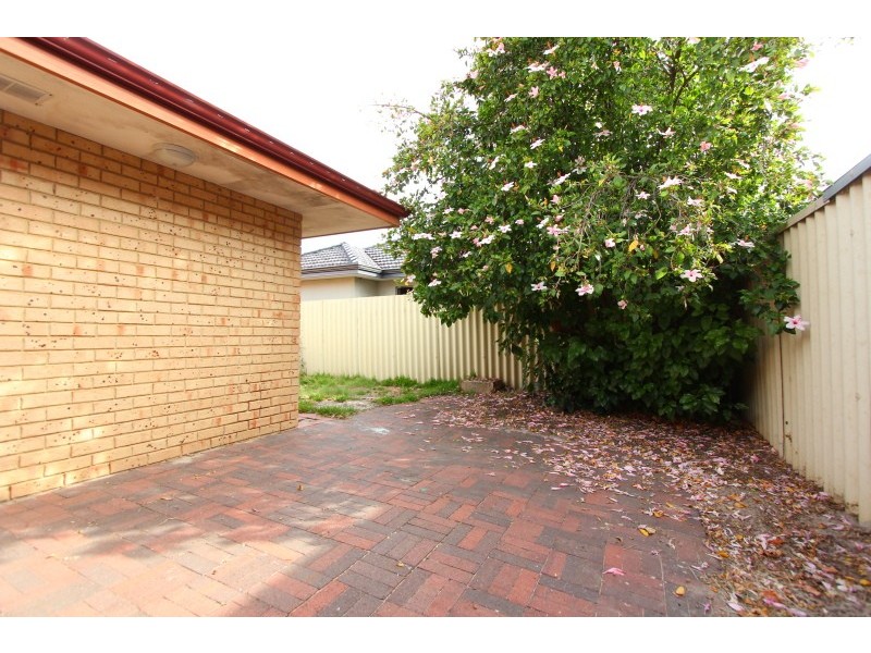 4/23 Bathurst Street, Dianella WA 6059