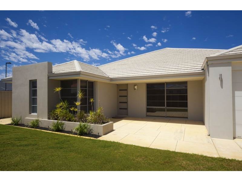 18 Rosemary Avenue, Darch WA 6065