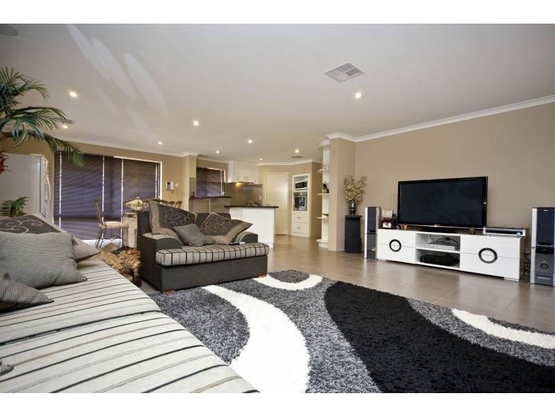 18 Rosemary Avenue, Darch WA 6065