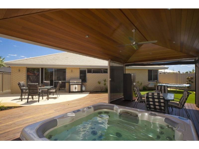 18 Rosemary Avenue, Darch WA 6065