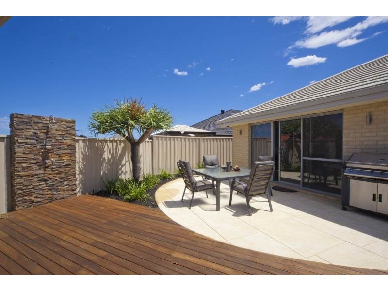 18 Rosemary Avenue, Darch WA 6065