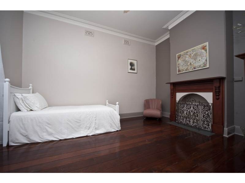 102 Ninth Avenue, Maylands WA 6051