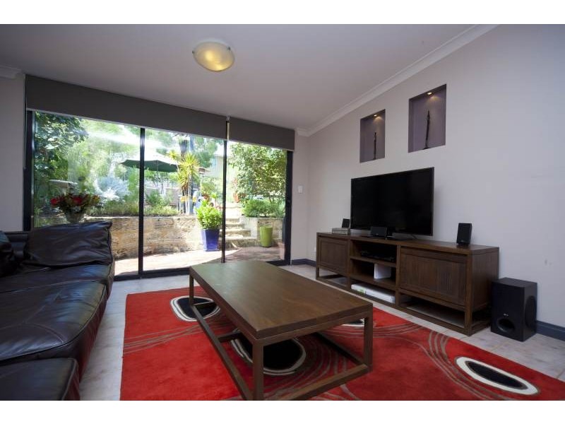 102 Ninth Avenue, Maylands WA 6051