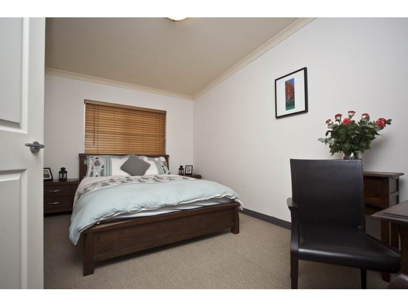 102 Ninth Avenue, Maylands WA 6051
