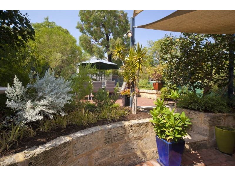 102 Ninth Avenue, Maylands WA 6051