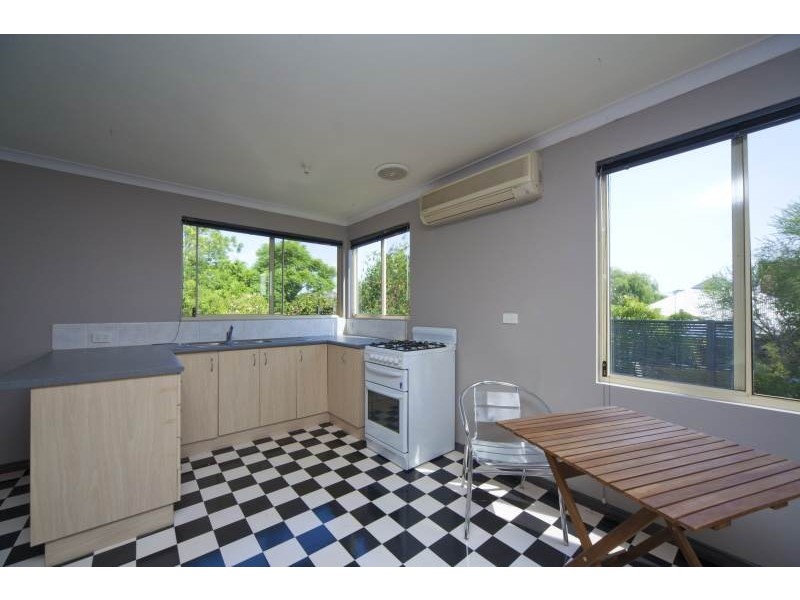 102 Ninth Avenue, Maylands WA 6051