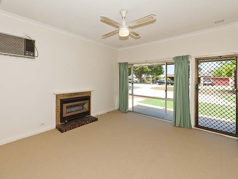 15 Bowkett Street, Redcliffe WA 6104